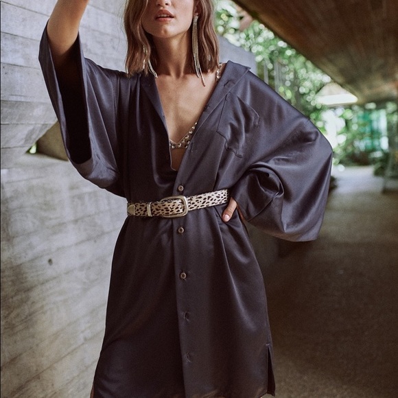 NWT The King Kouture Kimono Sleeve Black Satin Button Down Shirt Dress Medium - Picture 3 of 4